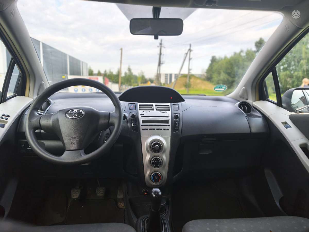 Toyota Yaris - 9