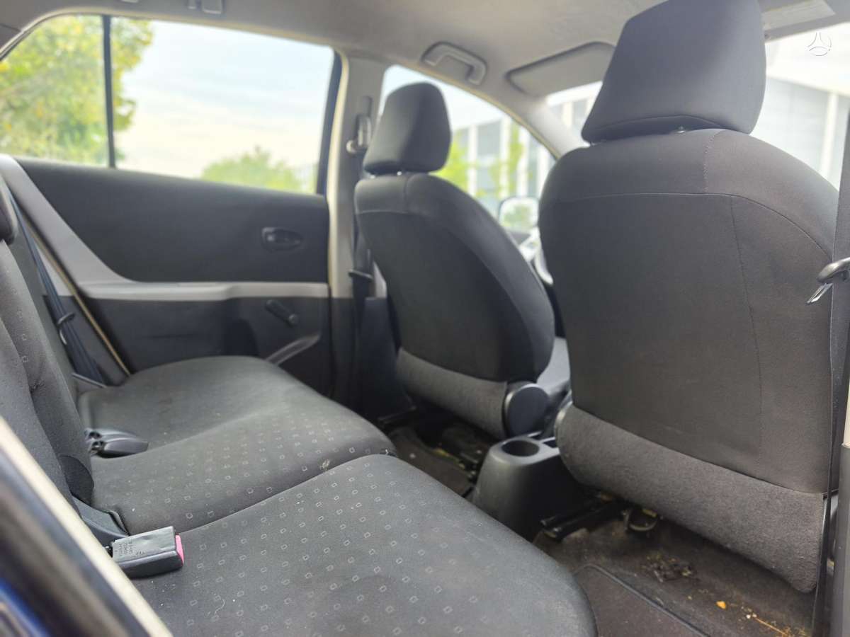 Toyota Yaris - 11