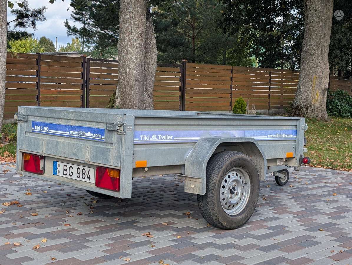 Tiki Treiler C-200, passenger car trailers