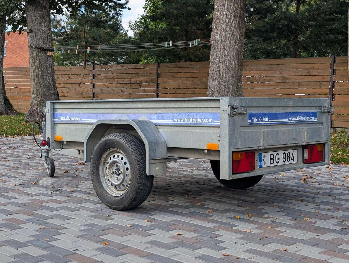 Tiki Treiler C-200, passenger car trailers