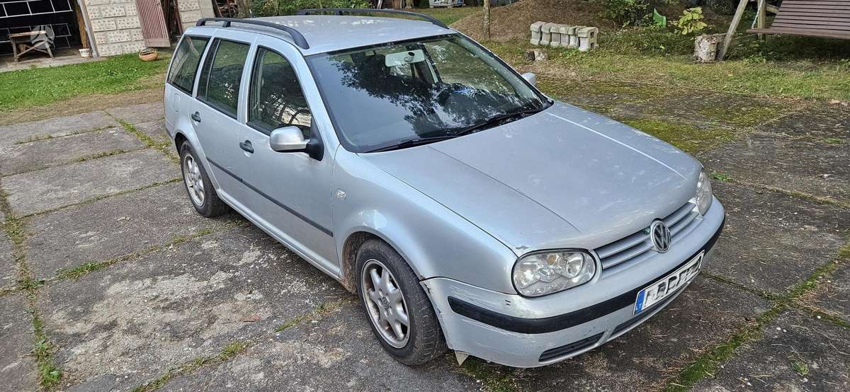 Volkswagen Golf - 2