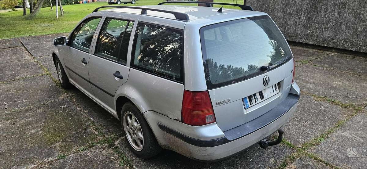 Volkswagen Golf - 6