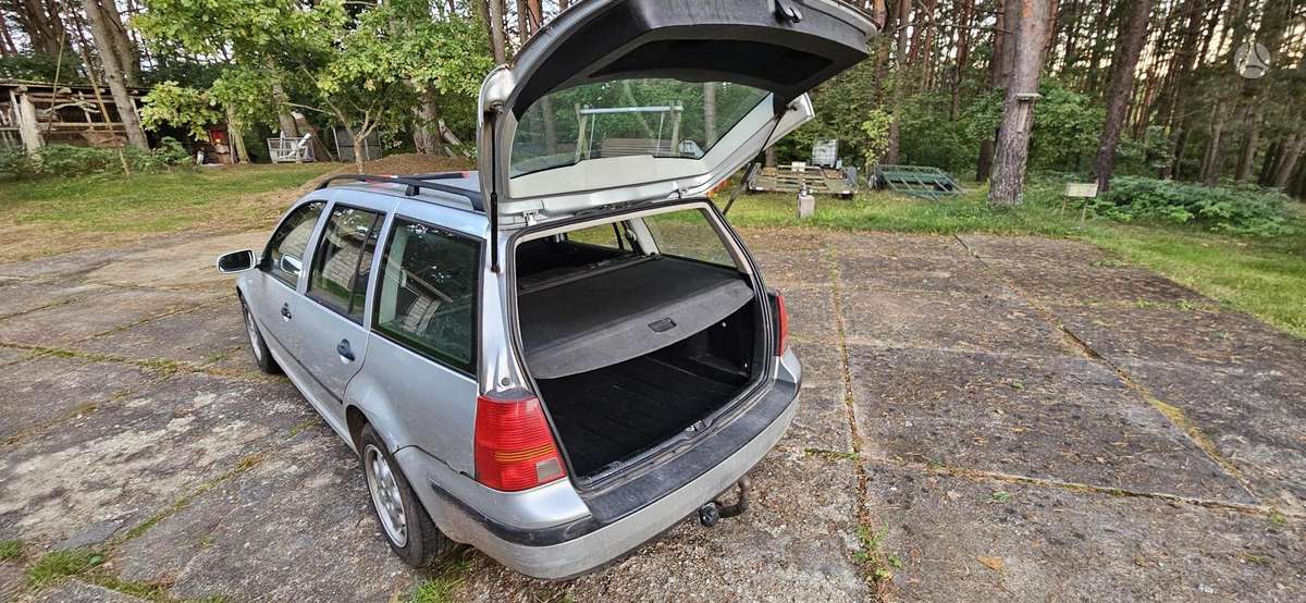 Volkswagen Golf - 9