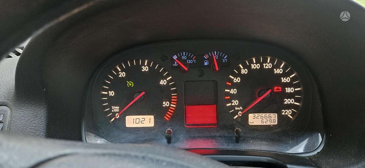 Volkswagen Golf - 12