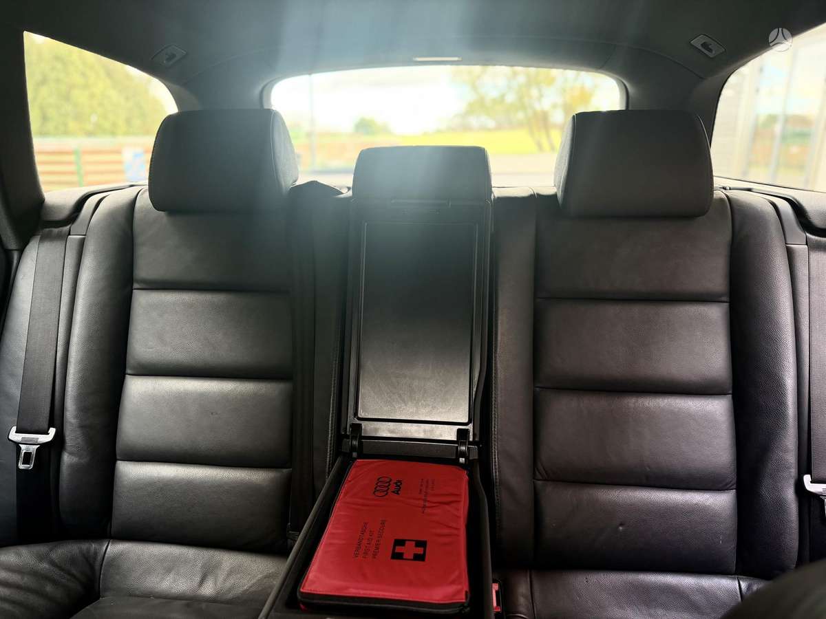Audi A6, 3.0 l., universalas