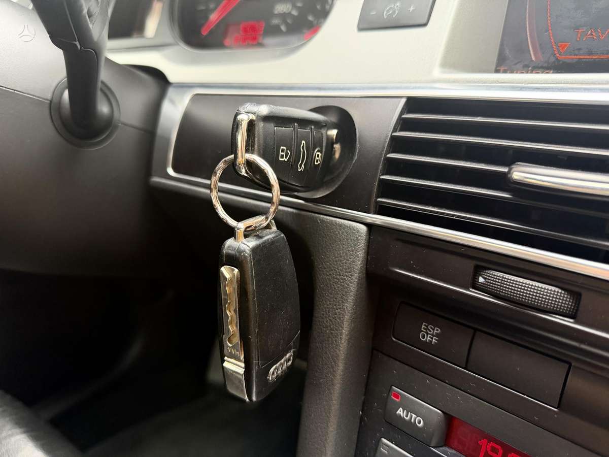 Audi A6, 3.0 l., universalas