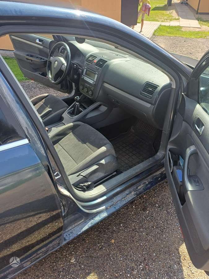 Volkswagen Jetta - 7