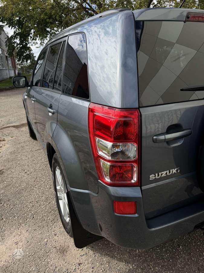 Suzuki Grand Vitara - 11