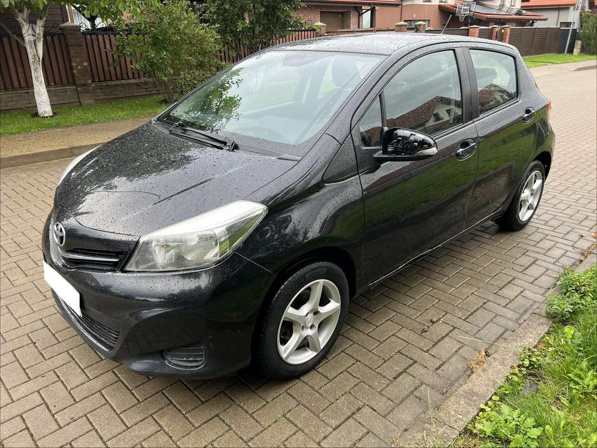 Toyota Yaris - 2