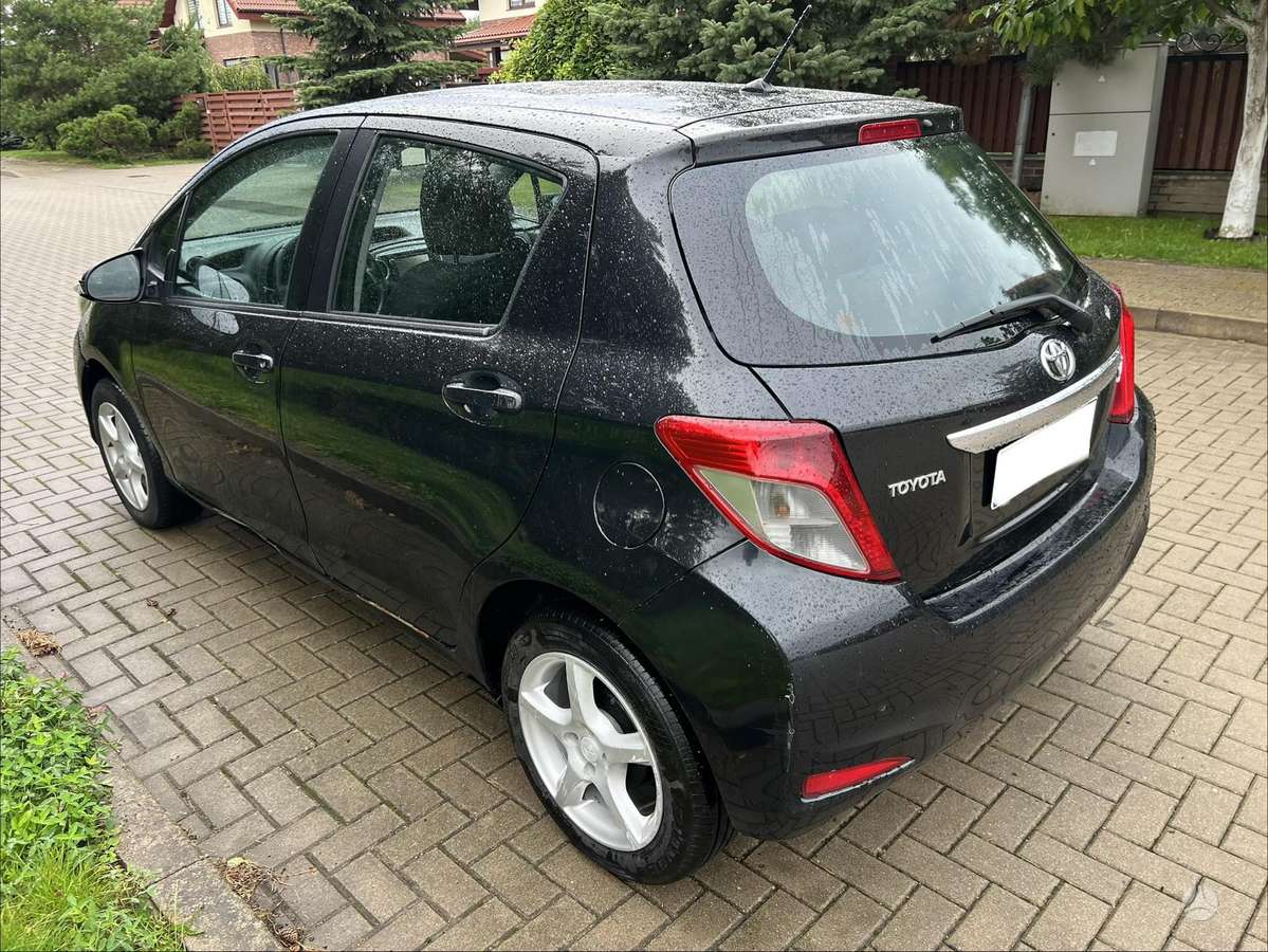 Toyota Yaris - 5