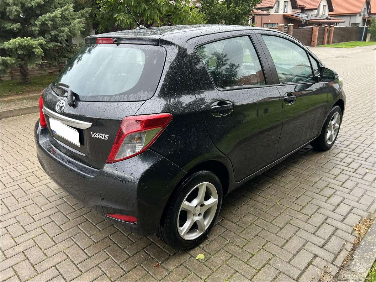 Toyota Yaris - 6