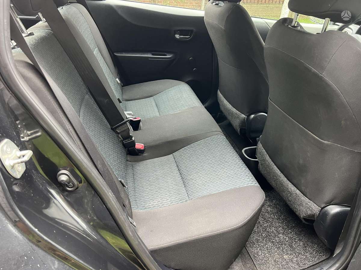 Toyota Yaris - 9