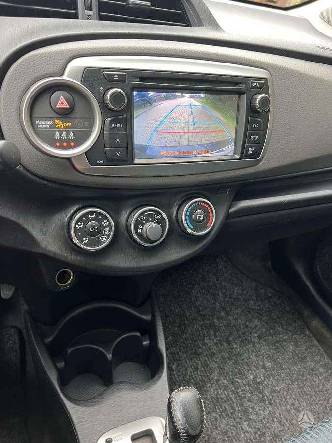 Toyota Yaris - 11
