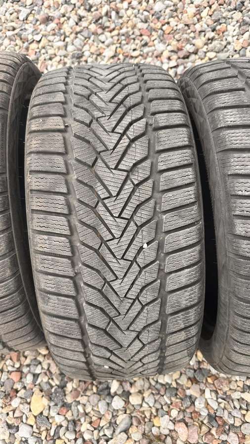 Uniroyal Winter expert, winter 245/40 R18