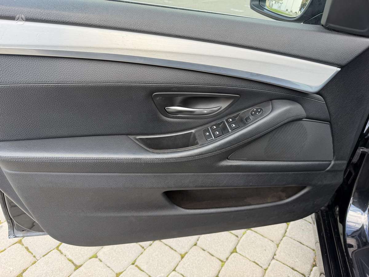 BMW 520, 2.0 l., universalas