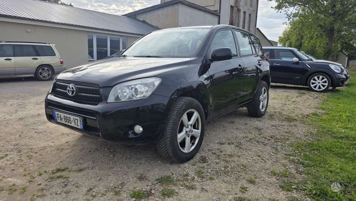 Toyota RAV4 - 2