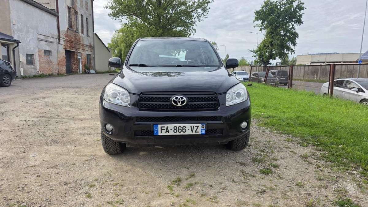 Toyota RAV4 - 7
