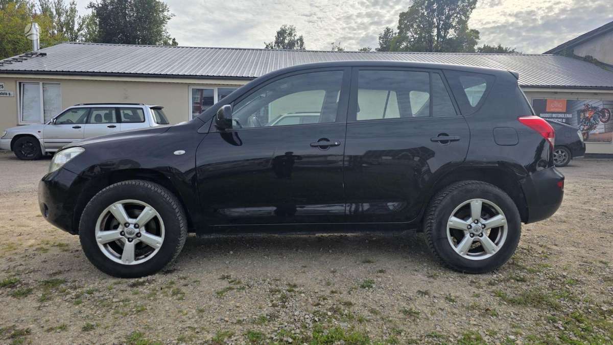 Toyota RAV4 - 4
