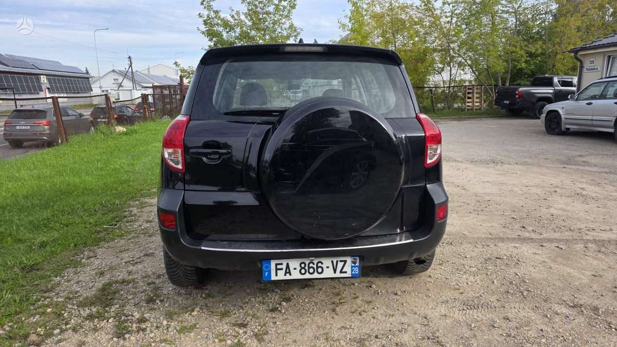 Toyota RAV4 - 8