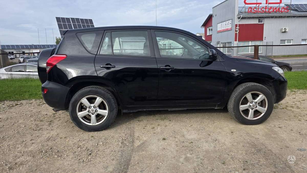 Toyota RAV4 - 3
