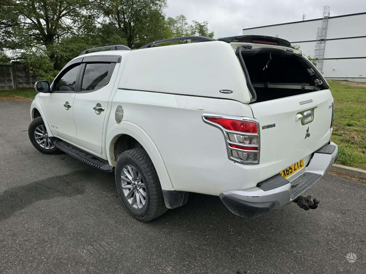Mitsubishi L200, Пикап