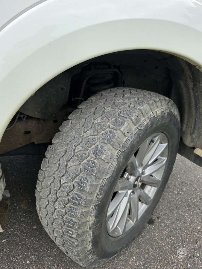 Mitsubishi L200, Пикап