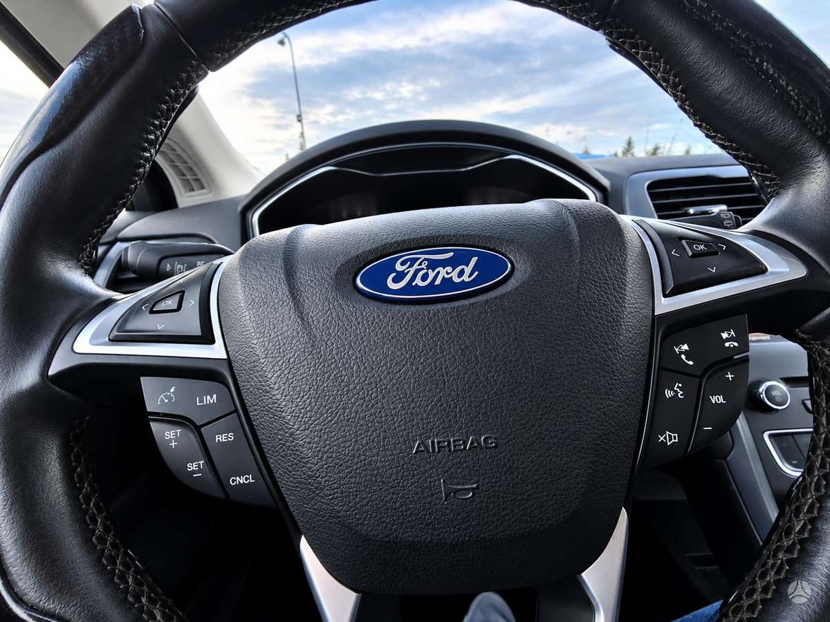 Ford Mondeo, 1.5 l., hatchback