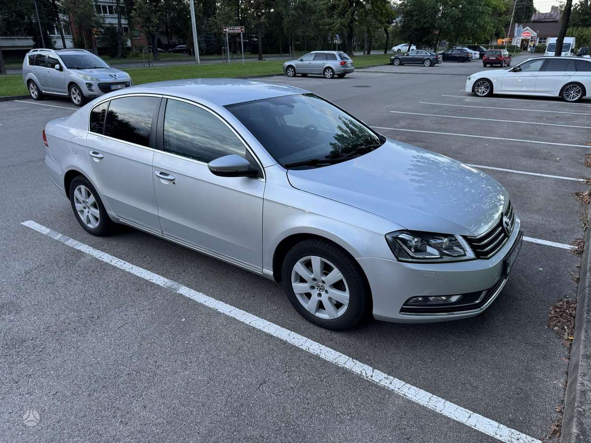 Volkswagen Passat - 2