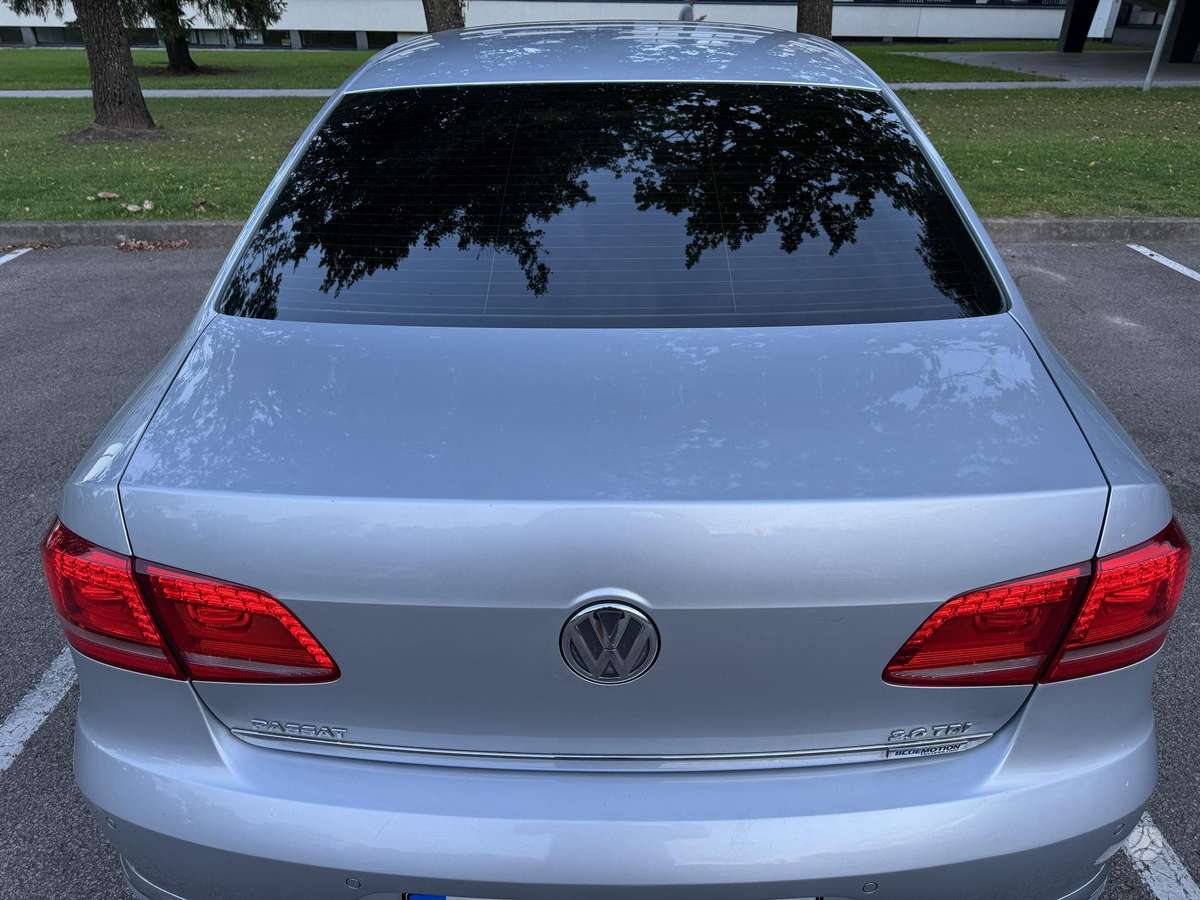 Volkswagen Passat - 6