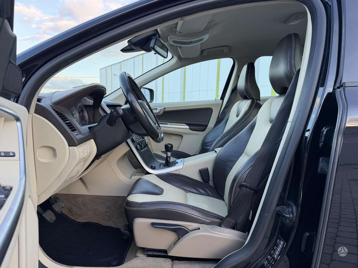 Volvo XC60 - 12