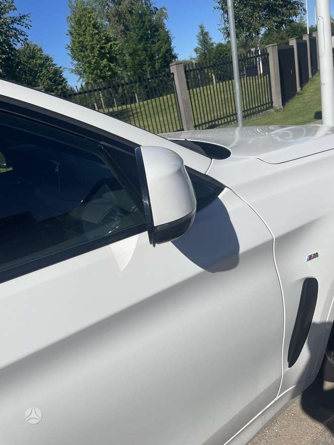 BMW X6, off-road / crossover