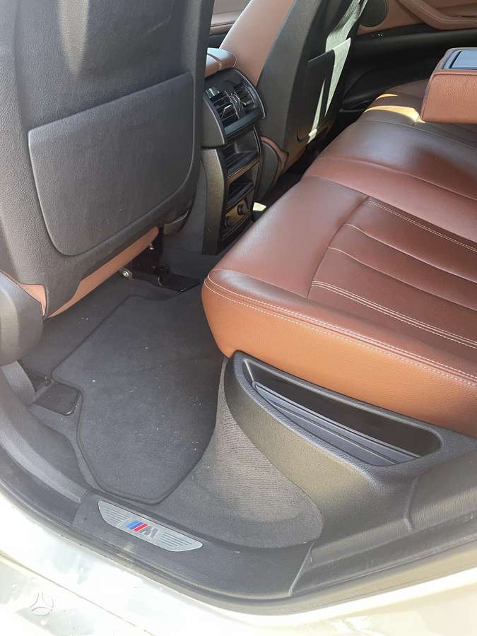 BMW X6, off-road / crossover
