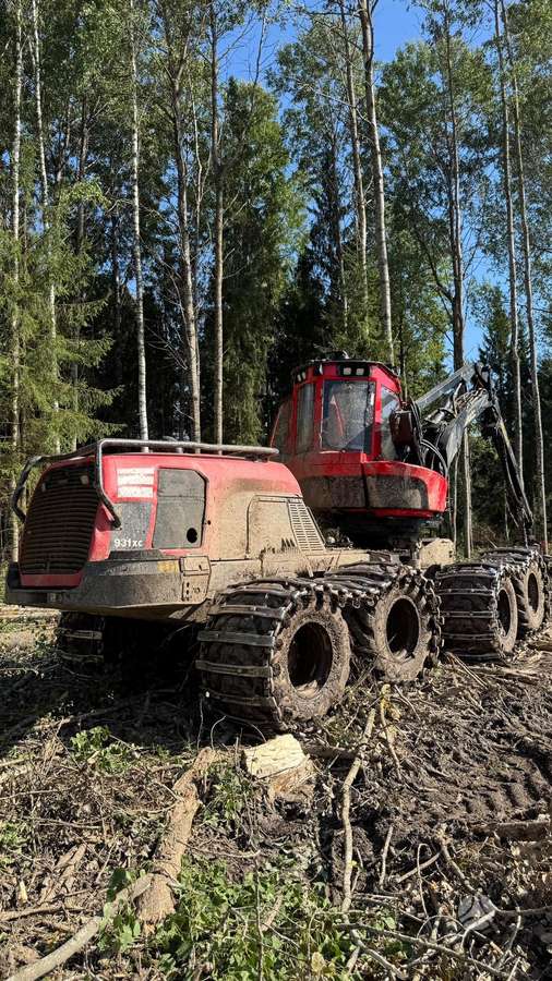 Komatsu 931xc (H580), harvesters