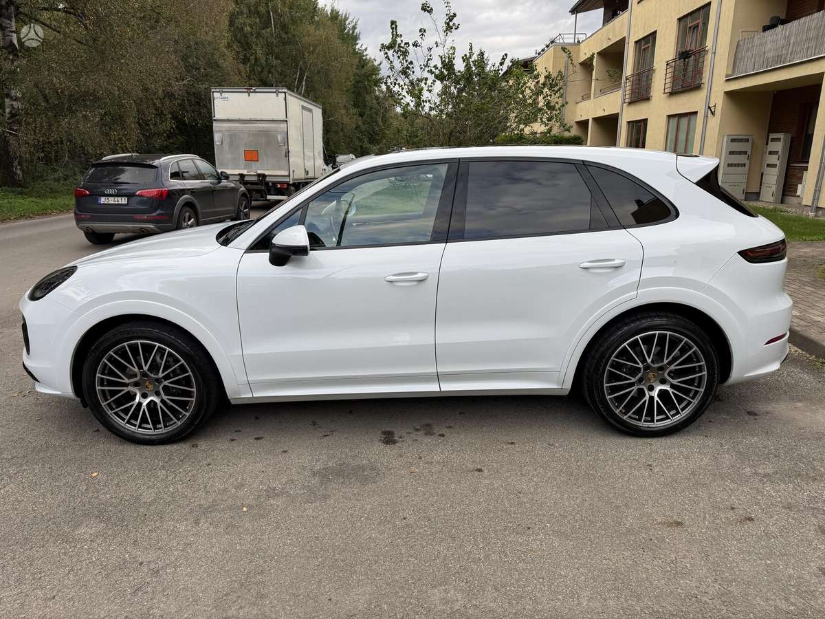 Porsche Cayenne - 8