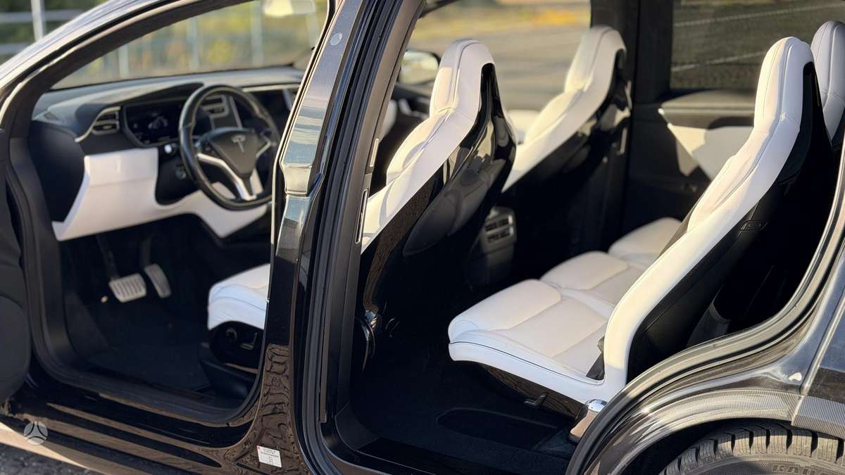 Tesla Model X, 100 kWh, hečbekas