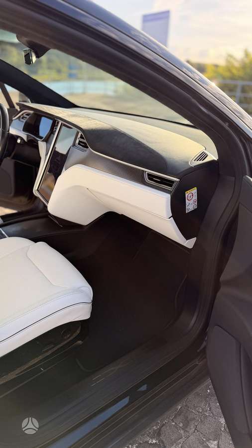 Tesla Model X, 100 kWh, hečbekas