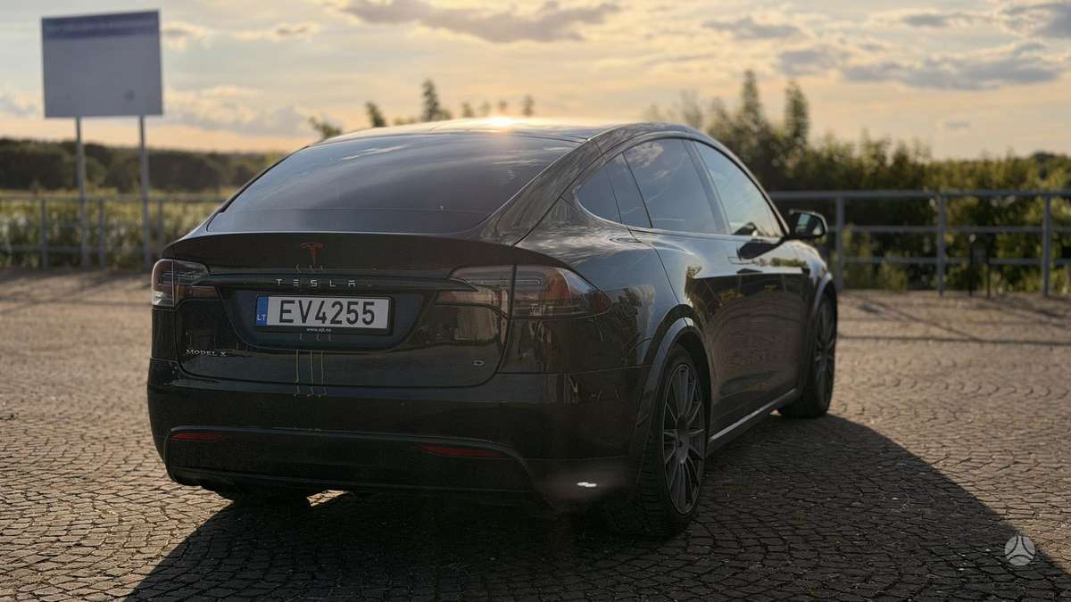Tesla Model X, 100 kWh, hečbekas