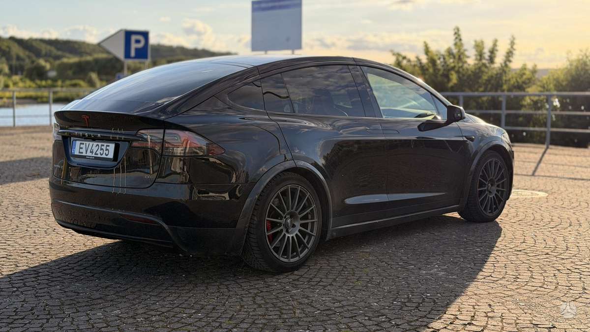 Tesla Model X, 100 kWh, hečbekas