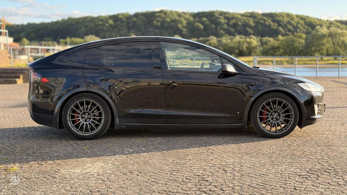 Tesla Model X, 100 kWh, hečbekas