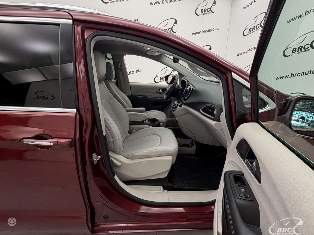 Chrysler Pacifica, 3.6 l., Минивэн