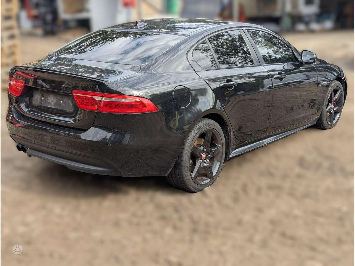 Jaguar XE dzinējs