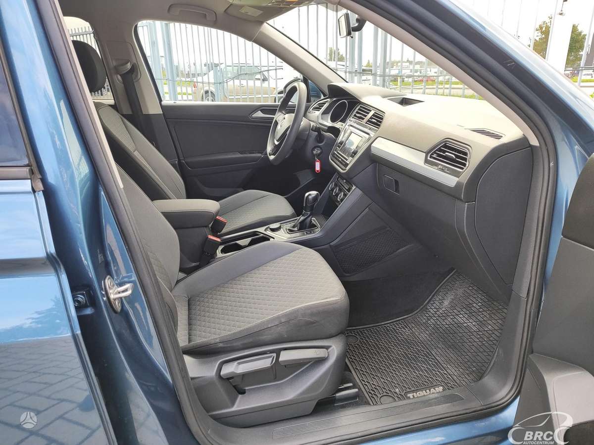 Volkswagen Tiguan - 8