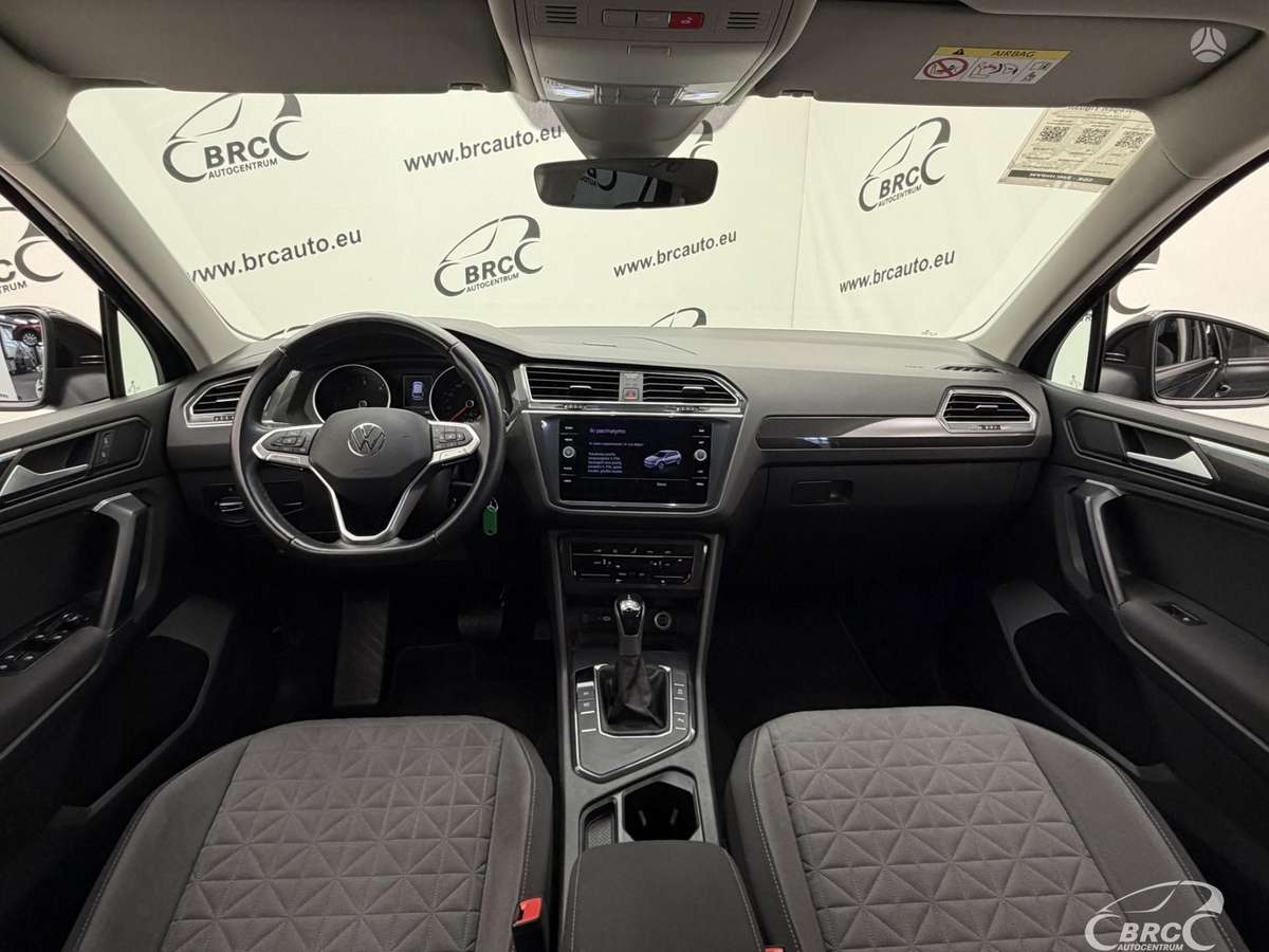 Volkswagen Tiguan - 4