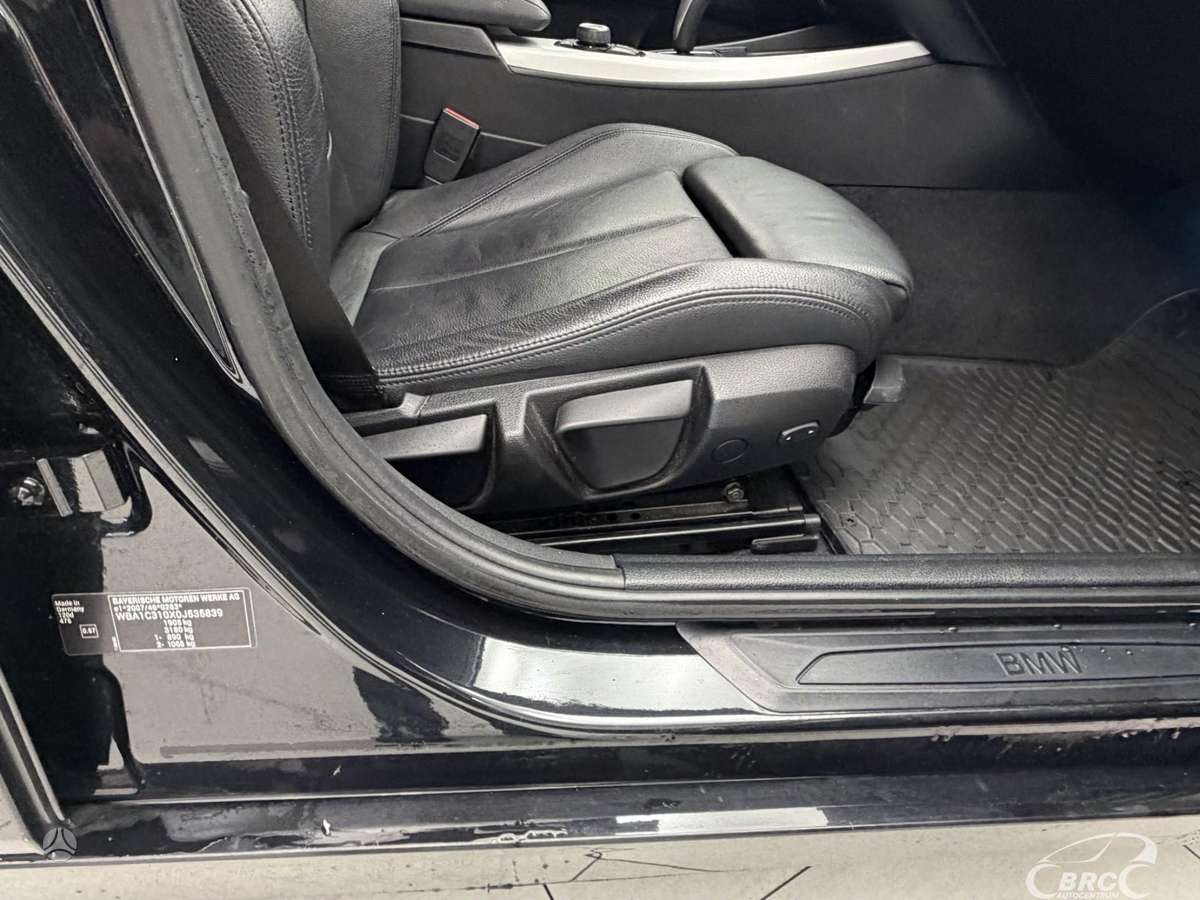 BMW 120, 2.0 l., hatchback