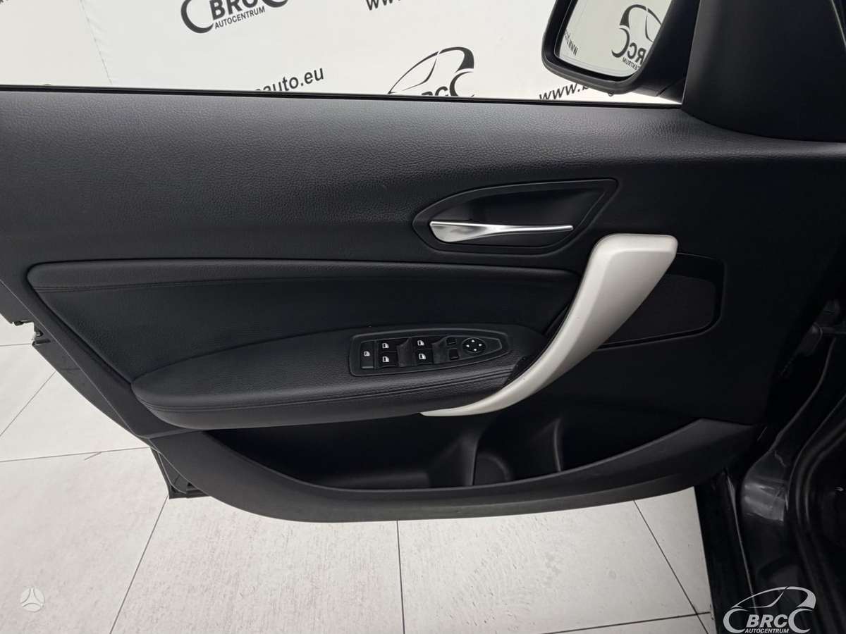 BMW 120, 2.0 l., hatchback