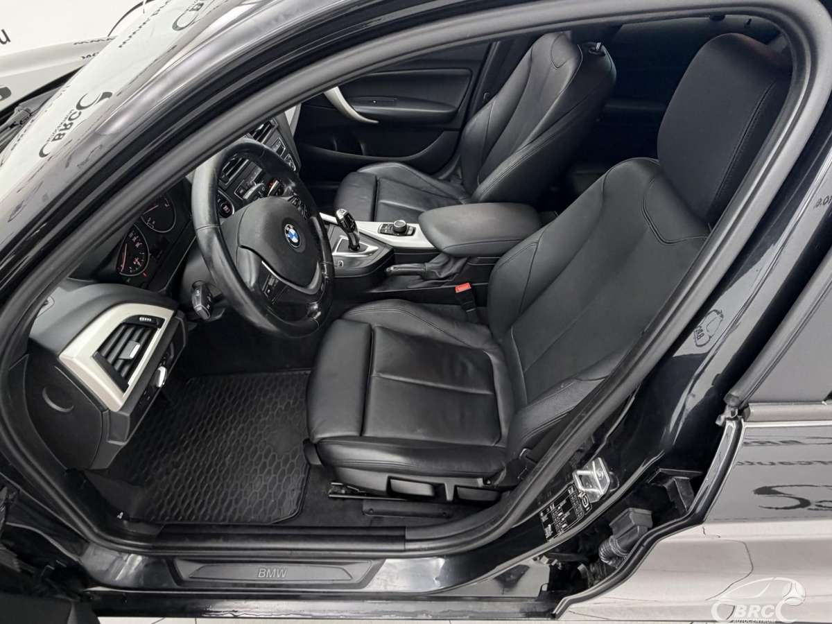BMW 120, 2.0 l., hatchback