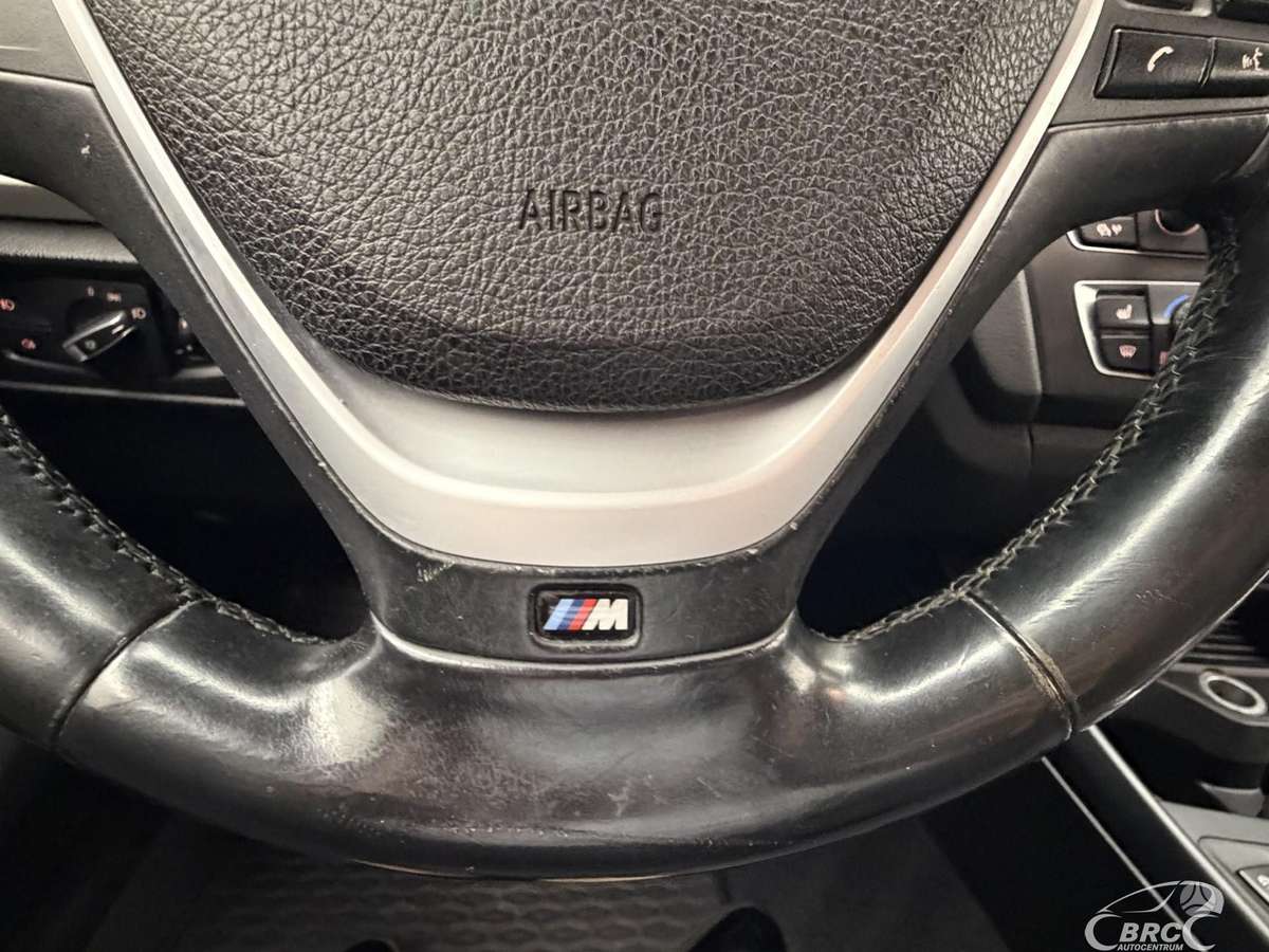 BMW 120, 2.0 l., hatchback