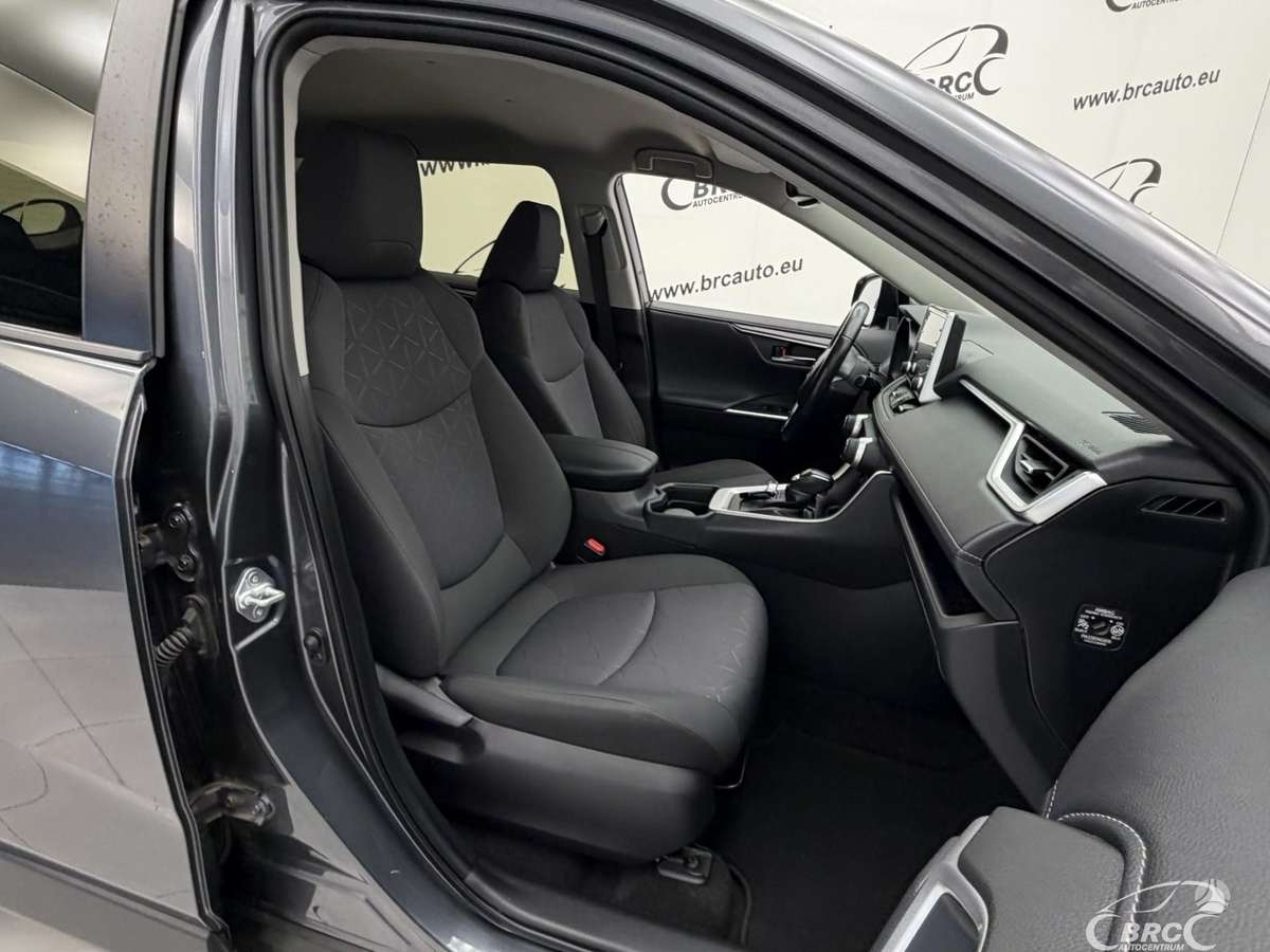 Toyota RAV4 - 8
