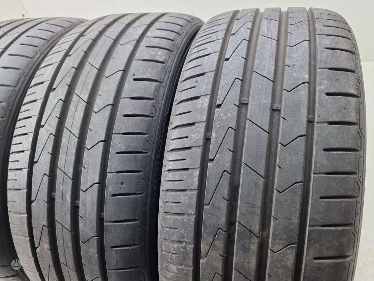 Hankook 5-6mm, vasarinės 225/40 R18