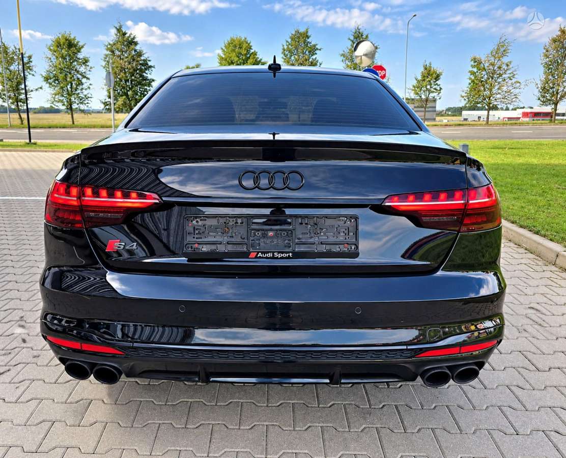 Audi S4, 3.0 l., Седан